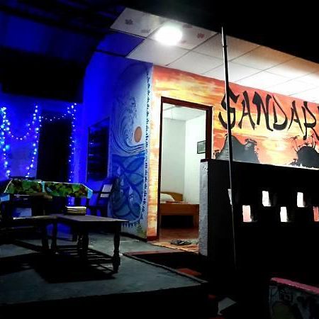 Sandaru Surffing Inn Велигама Экстерьер фото