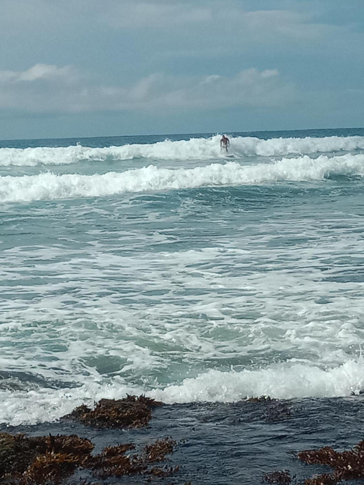 Sandaru Surffing Inn Велигама Экстерьер фото
