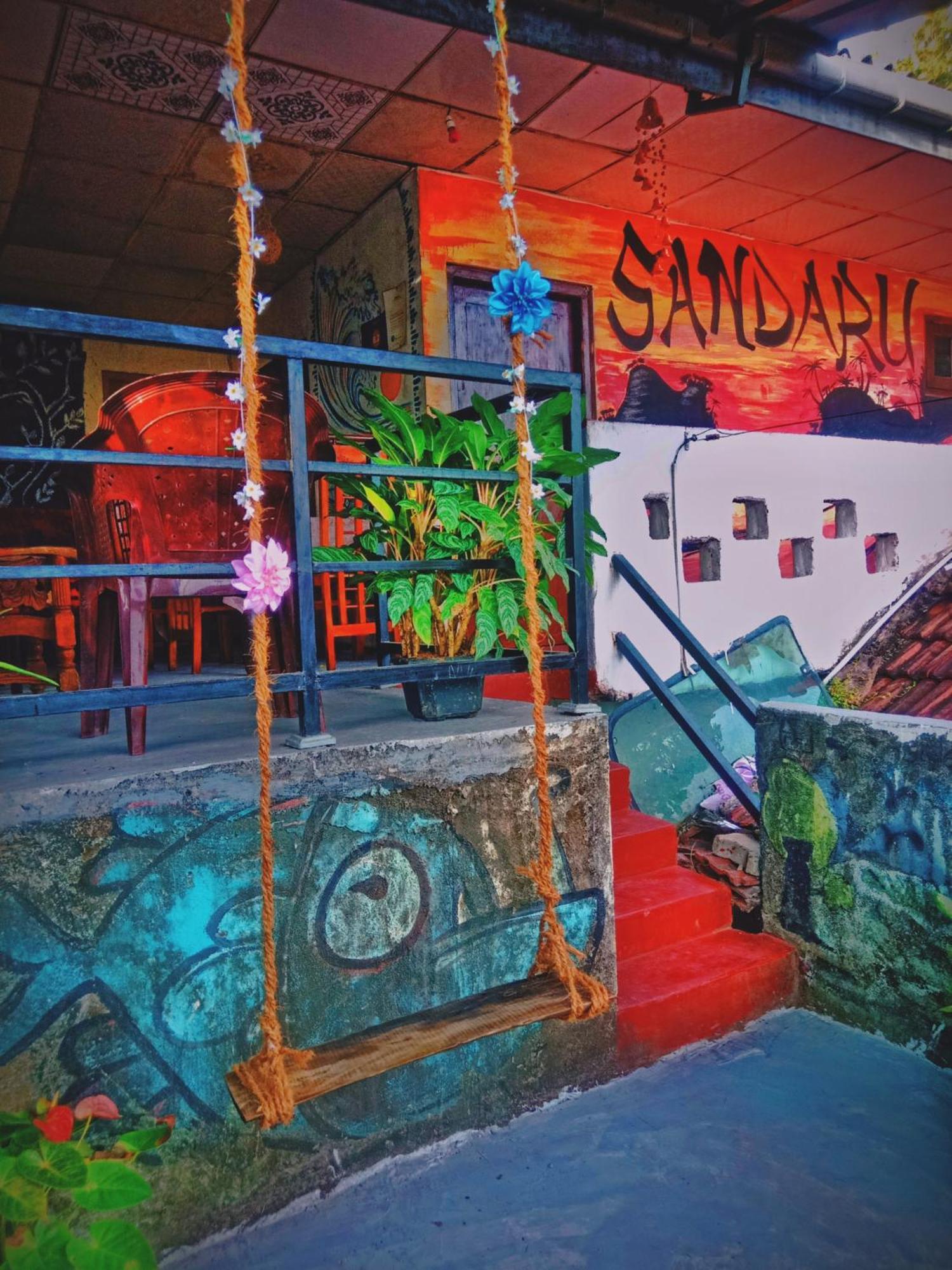 Sandaru Surffing Inn Велигама Экстерьер фото