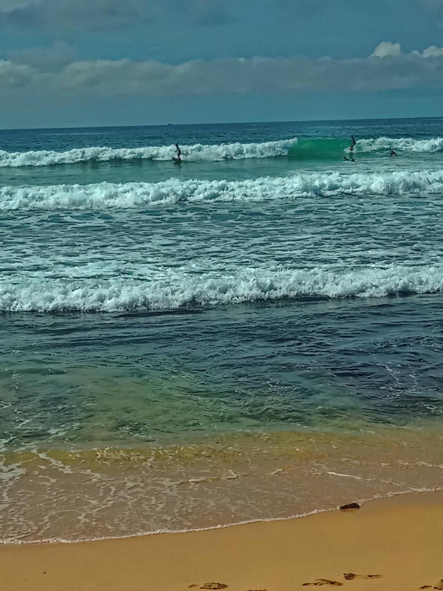 Sandaru Surffing Inn Велигама Экстерьер фото